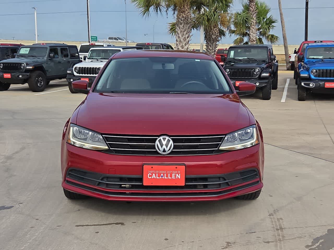 Thumbnail: 2017 Volkswagen Jetta - 4