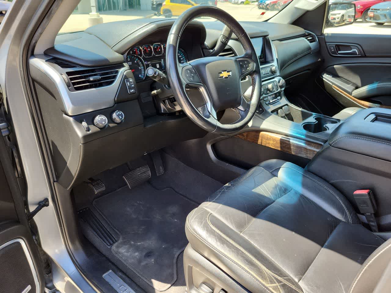 Thumbnail: 2019 Chevrolet Suburban - 10