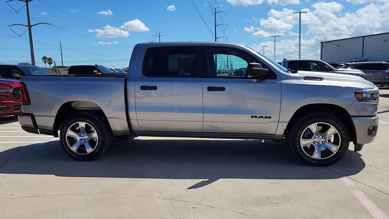 Thumbnail: 2025 RAM 1500 - 9