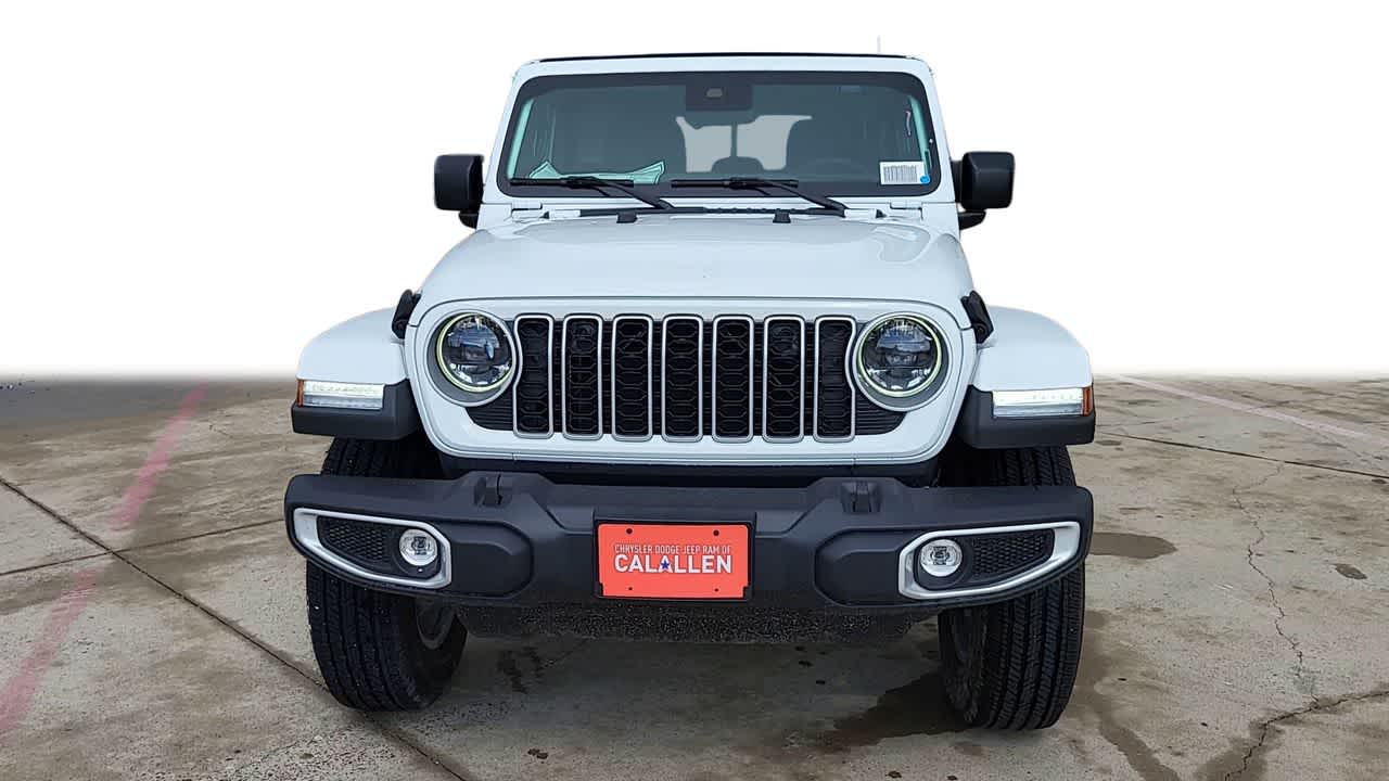 2025 Jeep Wrangler Sahara photo 3