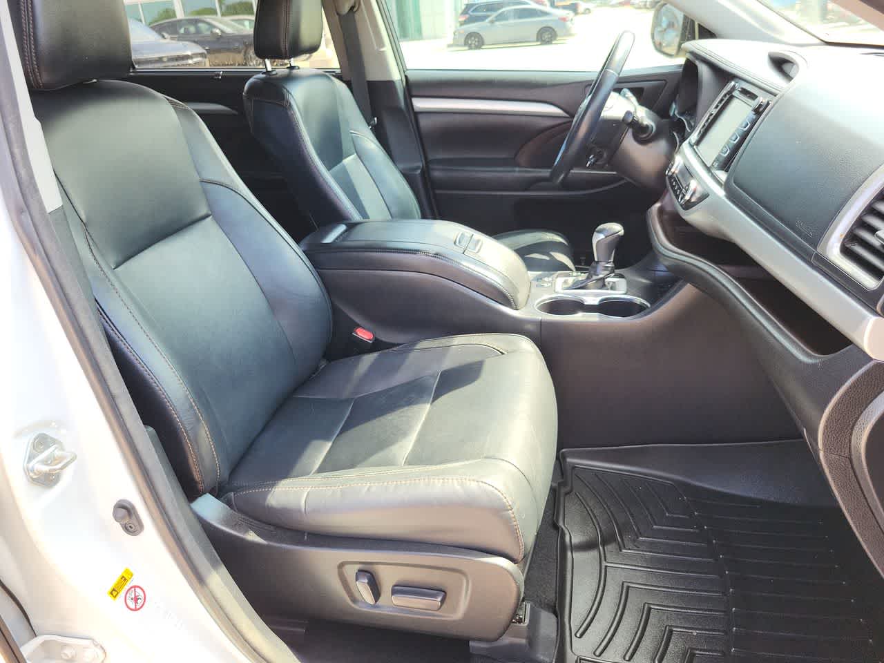 Thumbnail: 2018 Toyota Highlander - 22