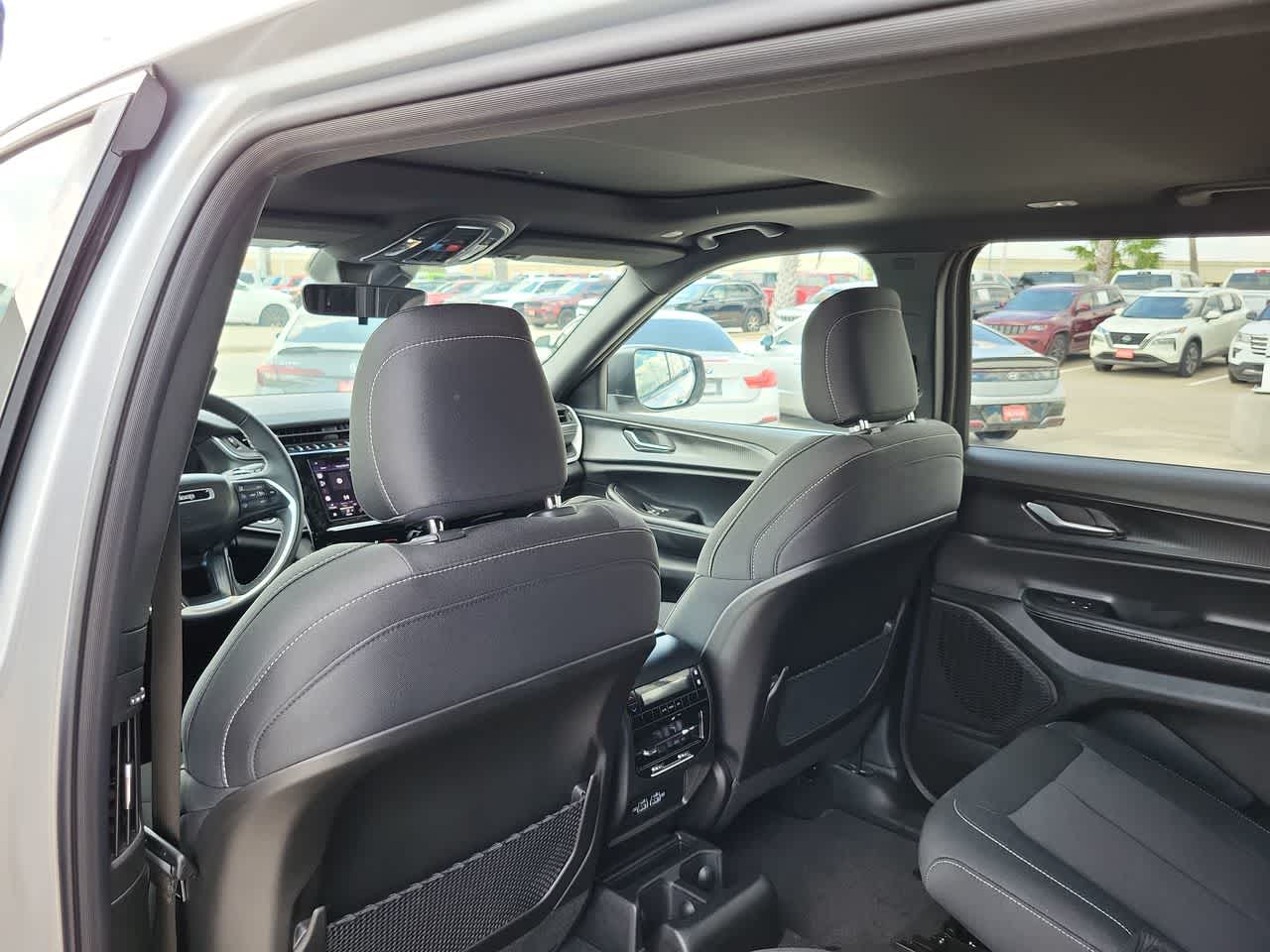 Thumbnail: 2025 Jeep Grand Cherokee - 20