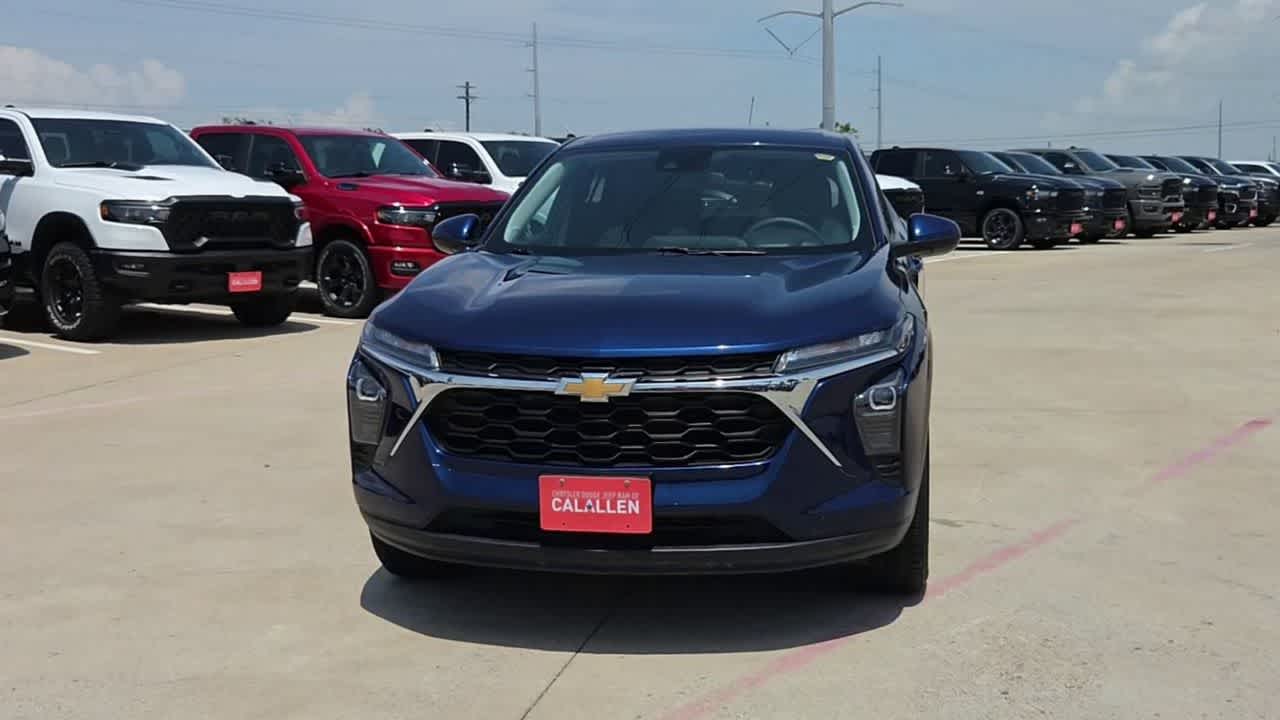 Thumbnail: 2024 Chevrolet Trax - 3
