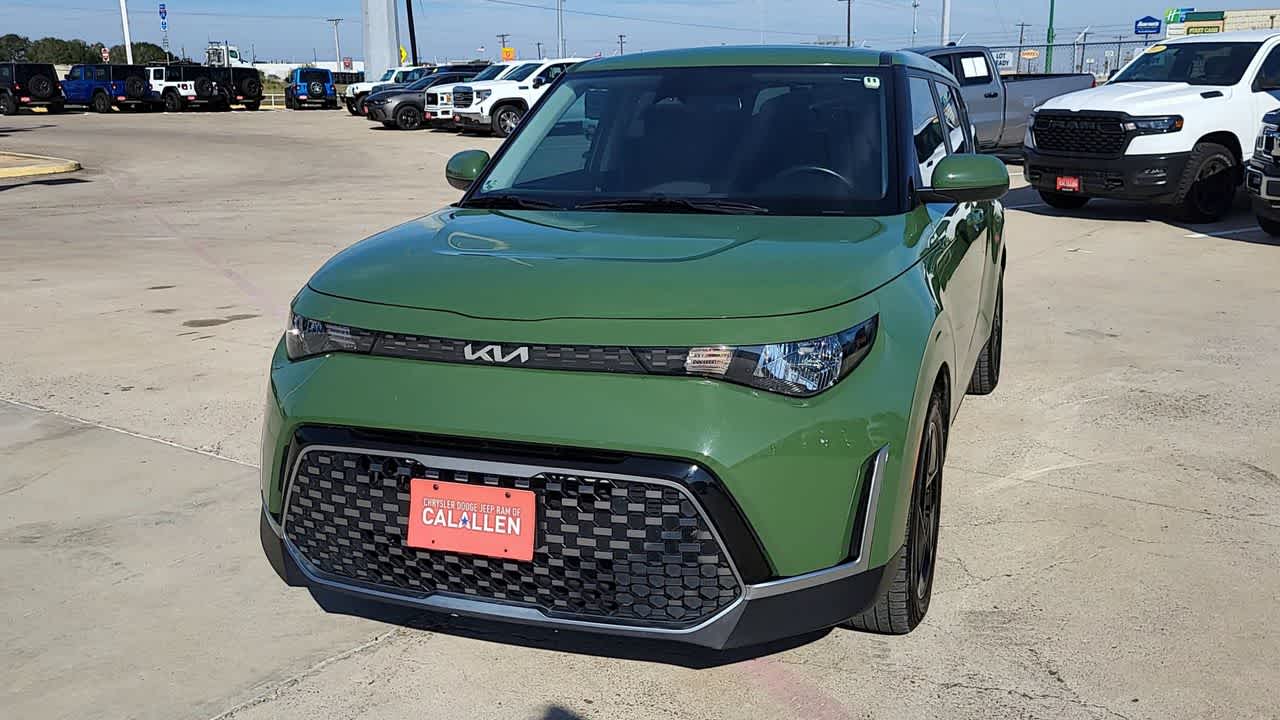 Thumbnail: 2023 Kia Soul - 3