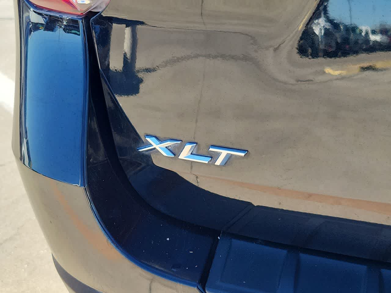 Thumbnail: 2022 Ford Explorer - 15