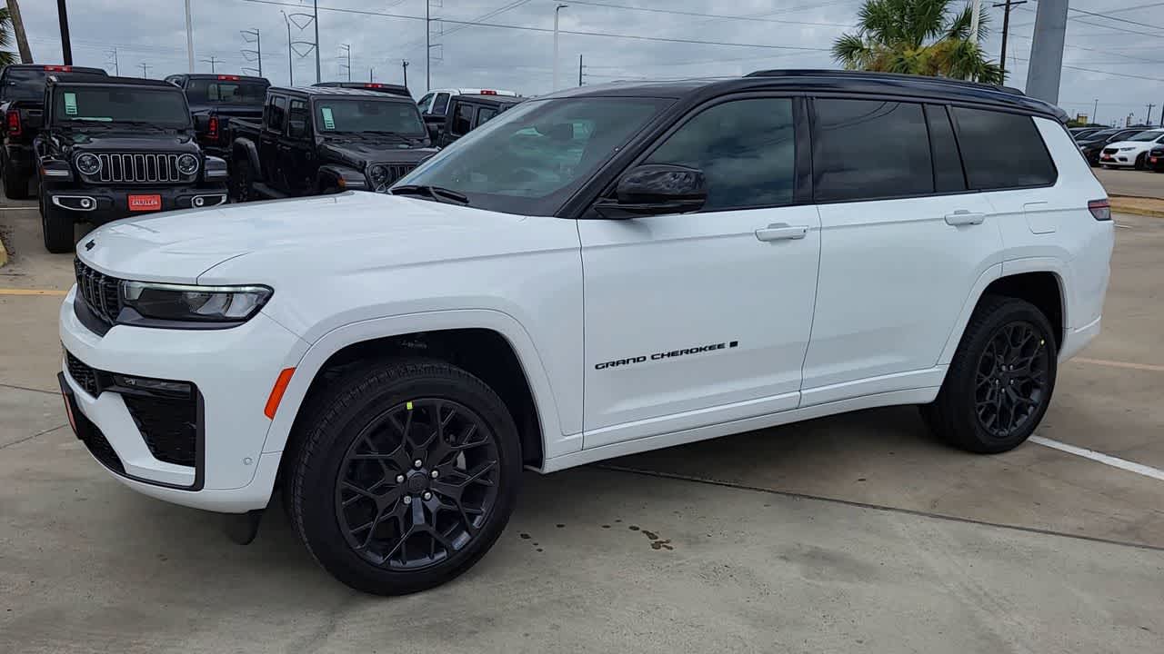 Thumbnail: 2026 Jeep Grand Cherokee - 4