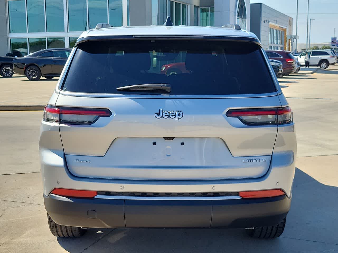 Thumbnail: 2026 Jeep Grand Cherokee - 13