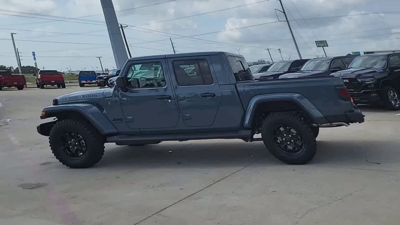 Thumbnail: 2026 Jeep Gladiator - 5