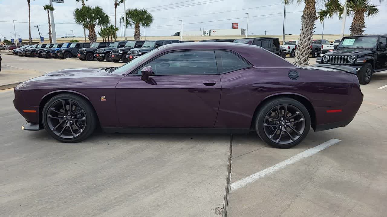 Thumbnail: 2022 Dodge Challenger - 5