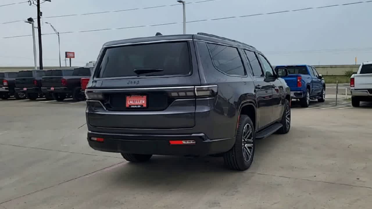 Thumbnail: 2026 Jeep Grand Wagoneer - 7
