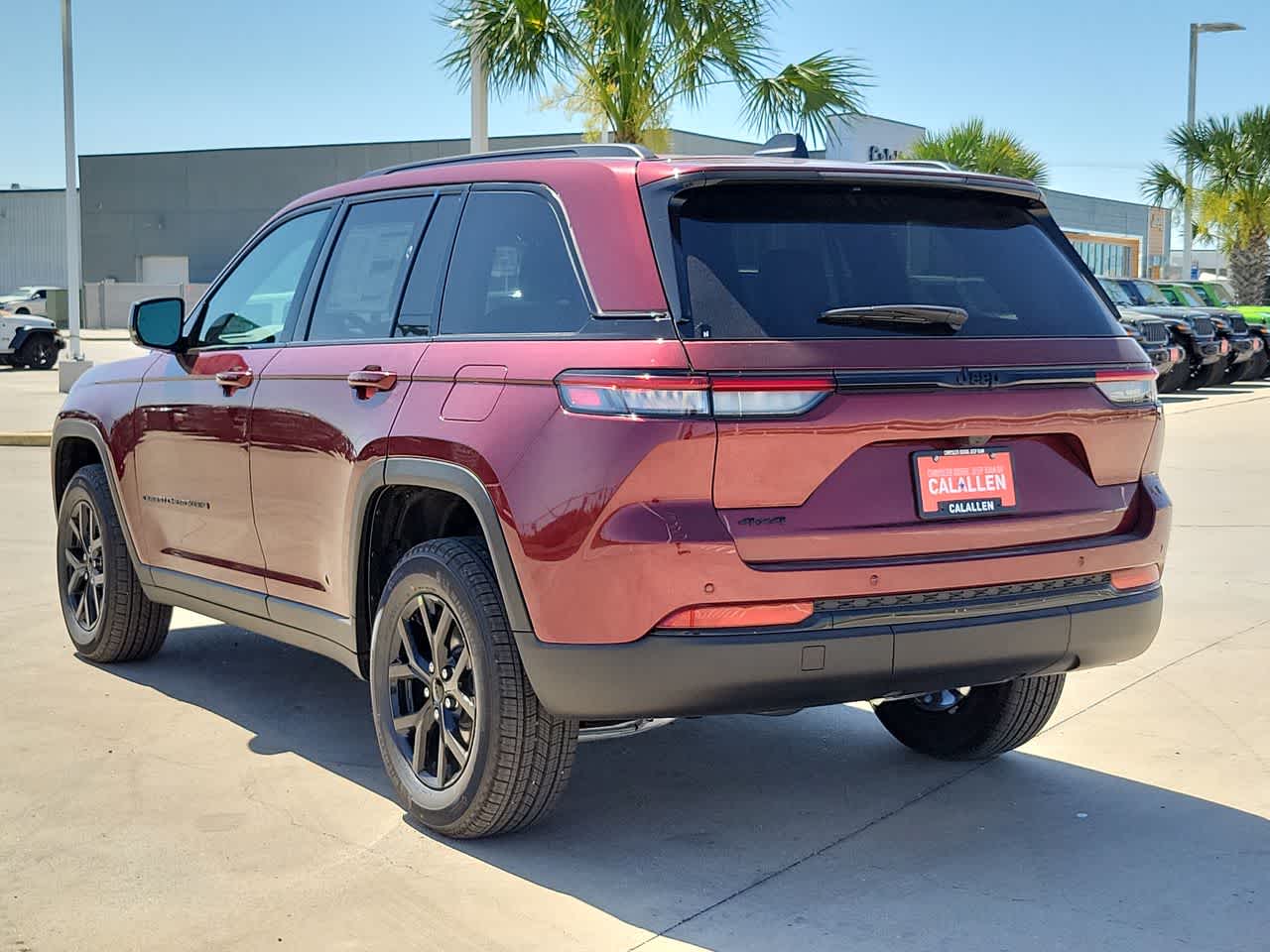 2025 Jeep Grand Cherokee Altitude 12