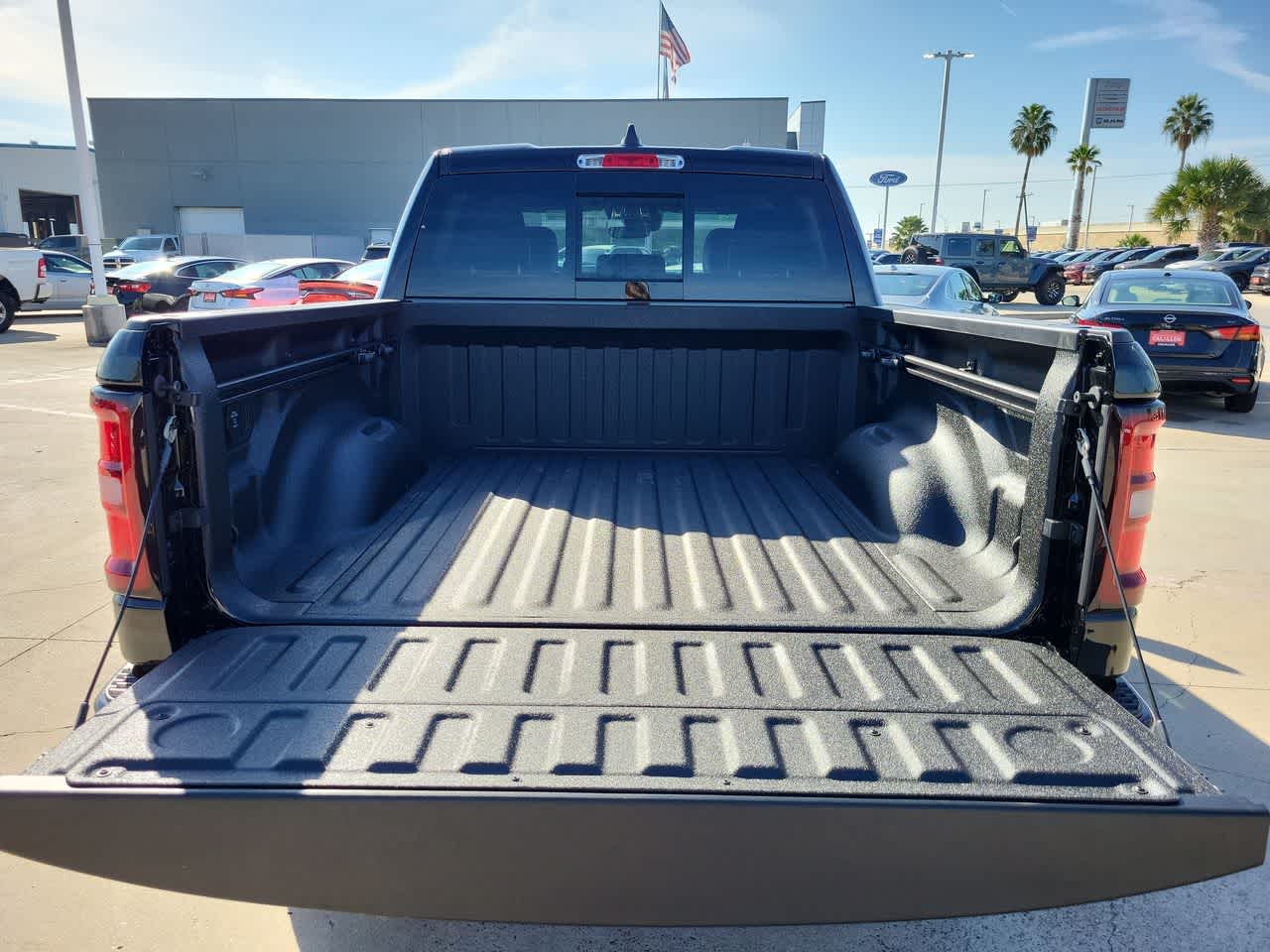 Thumbnail: 2026 RAM 1500 - 27