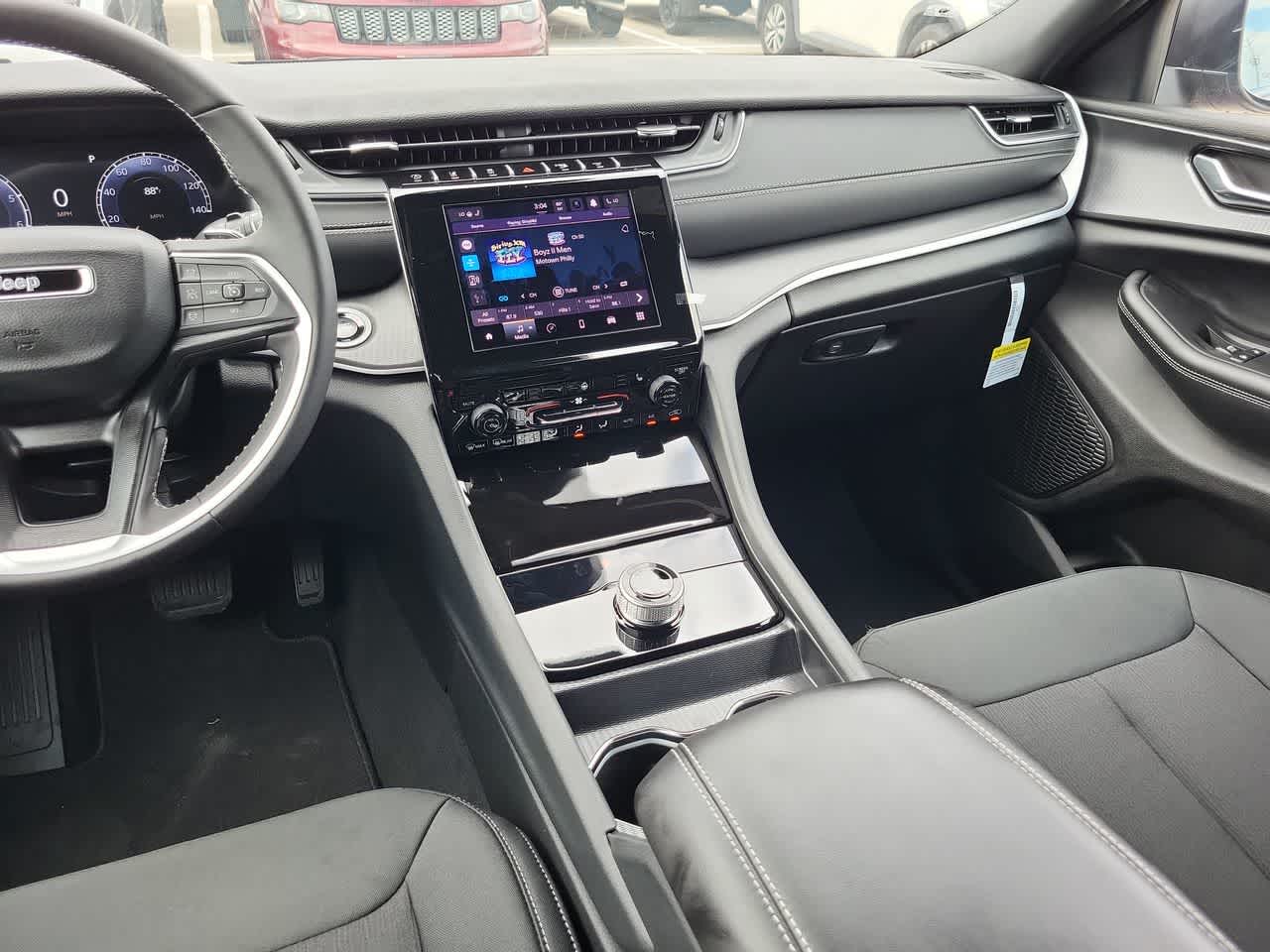 Thumbnail: 2025 Jeep Grand Cherokee - 24