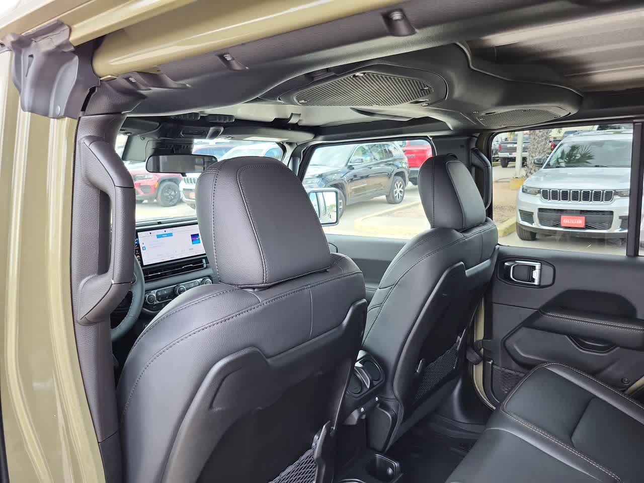 Thumbnail: 2025 Jeep Gladiator - 20