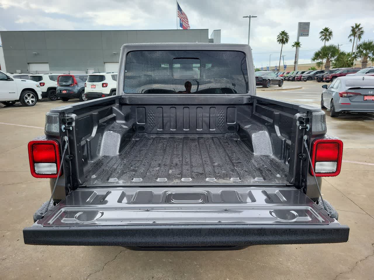 Thumbnail: 2025 Jeep Gladiator - 27