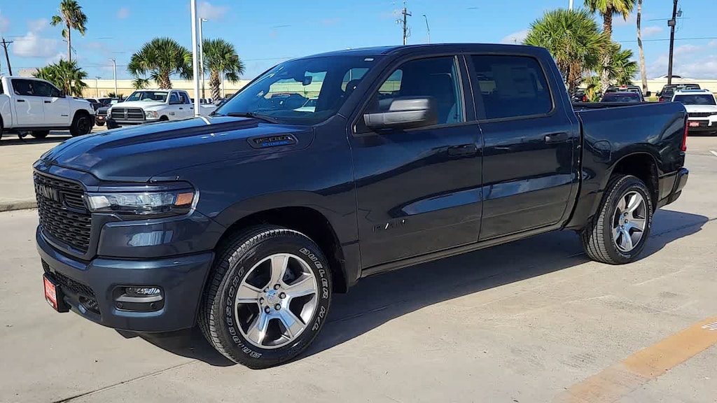 New 2025 Ram 1500 TRADESMAN CREW CAB 4X2 5'7 BOX Pickup