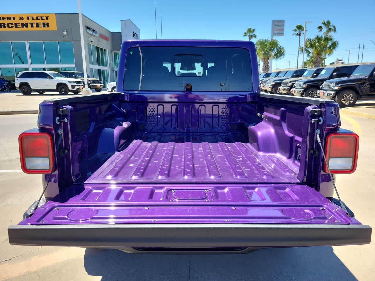 Thumbnail: 2026 Jeep Gladiator - 27