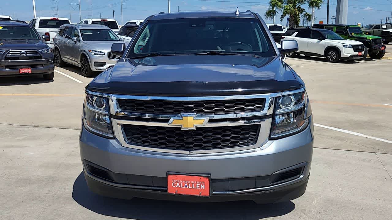 2019 Chevrolet Suburban LT photo 3