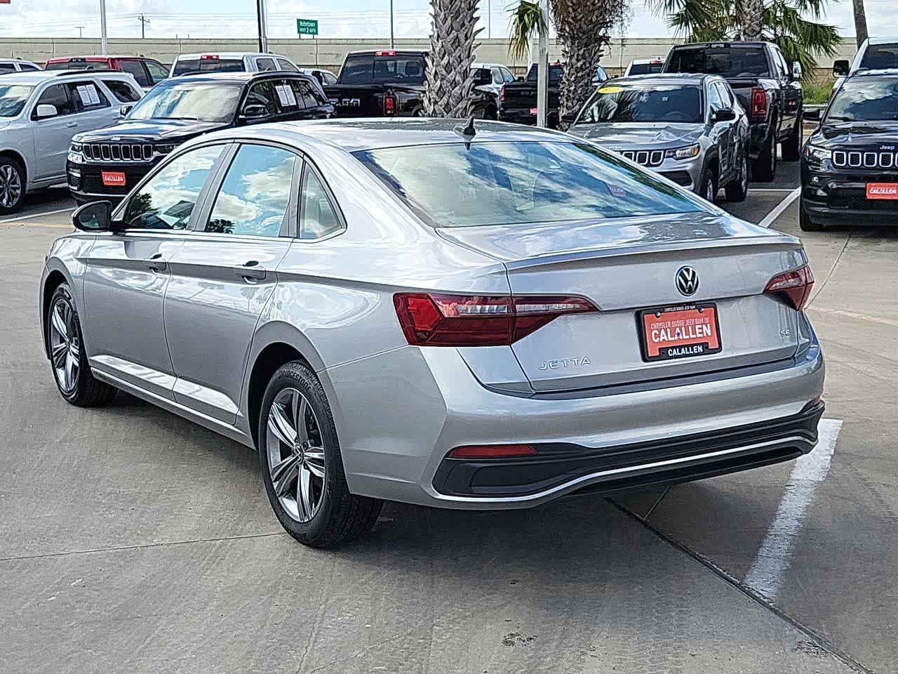 Thumbnail: 2024 Volkswagen Jetta - 12