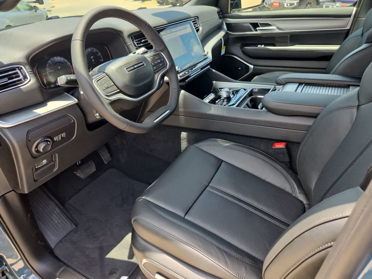 Thumbnail: 2026 Jeep Grand Wagoneer - 10
