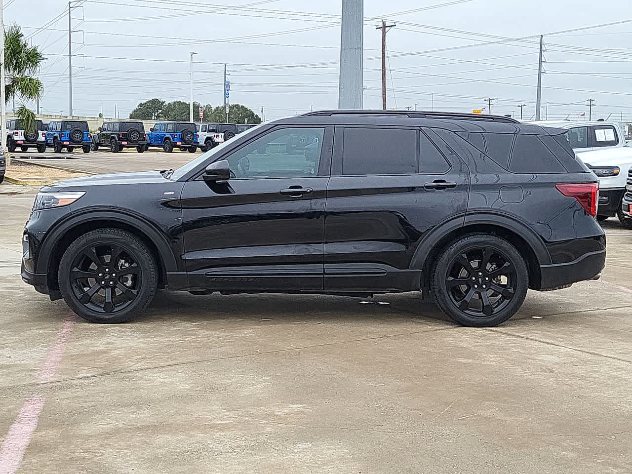 Thumbnail: 2023 Ford Explorer - 11