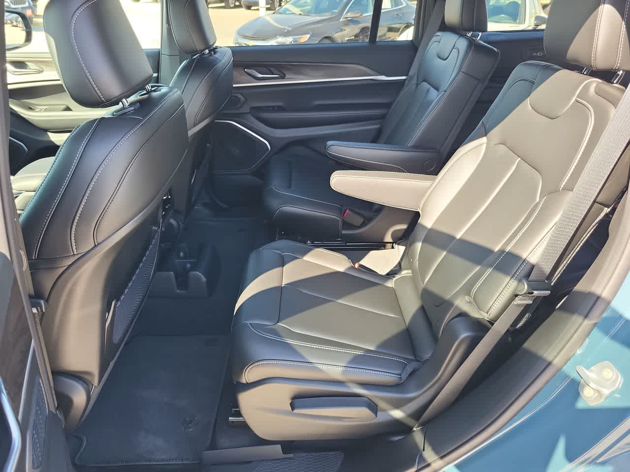 Thumbnail: 2026 Jeep Grand Cherokee - 21