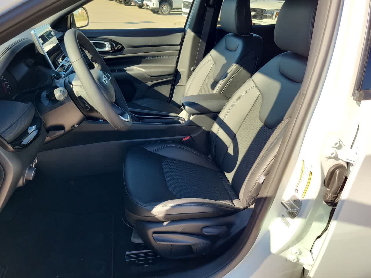 Thumbnail: 2026 Jeep Compass - 19