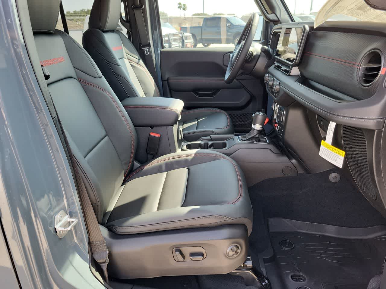 Thumbnail: 2025 Jeep Wrangler - 22