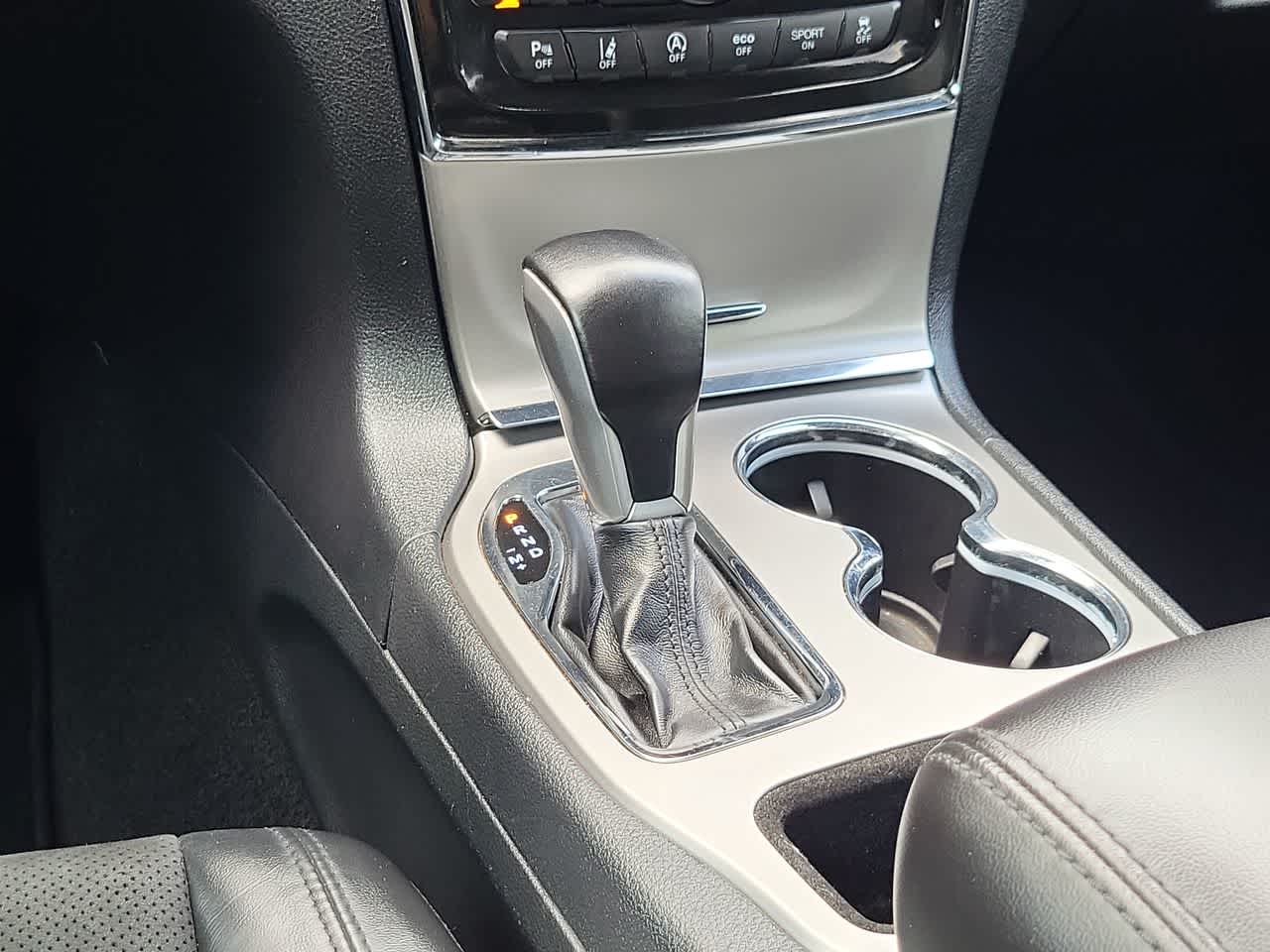 Thumbnail: 2021 Jeep Grand Cherokee - 24