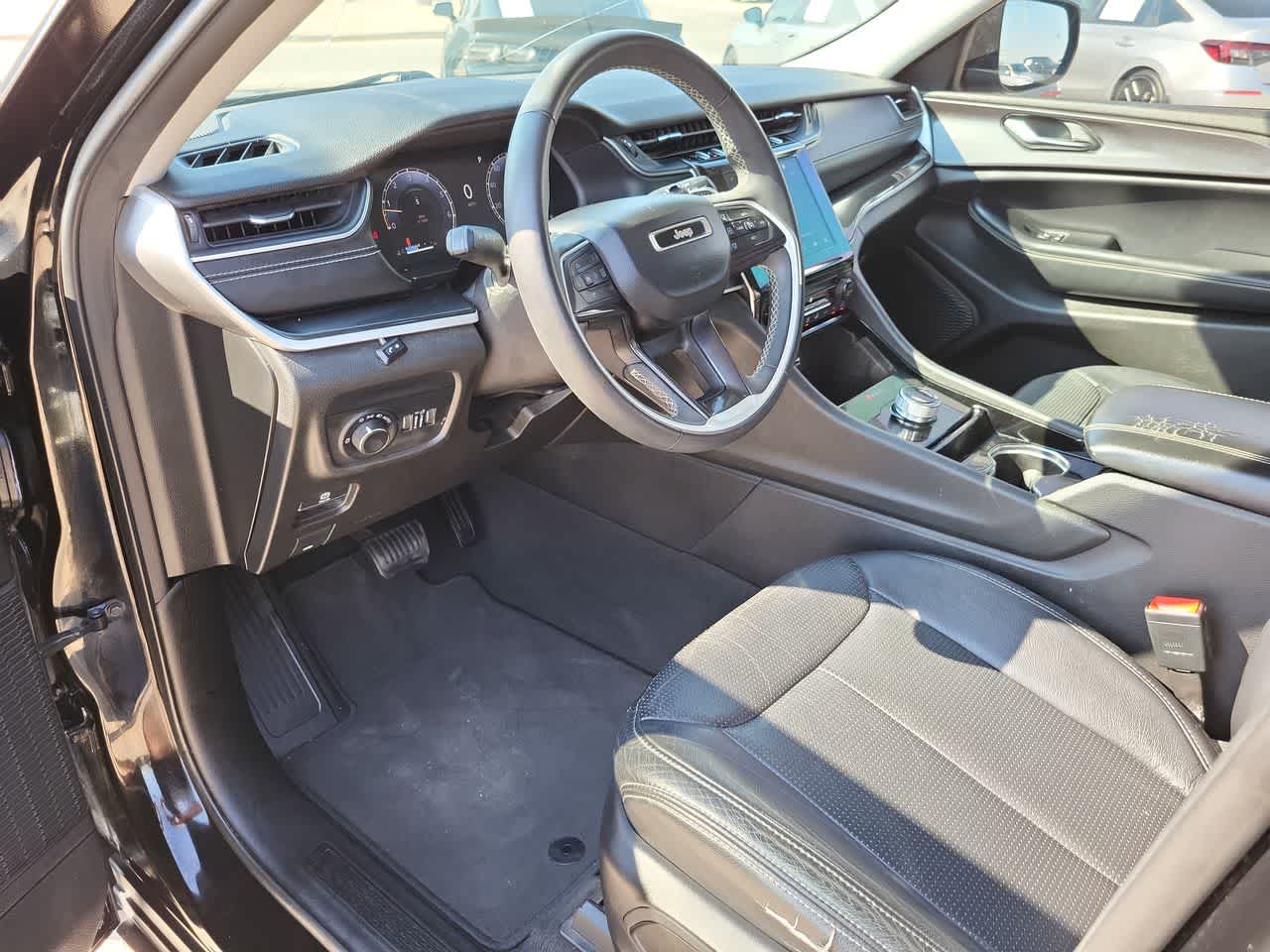 Thumbnail: 2023 Jeep Grand Cherokee - 10