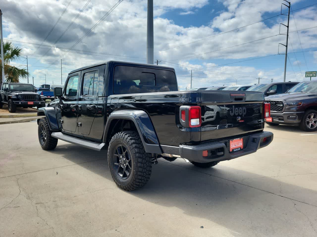 Thumbnail: 2026 Jeep Gladiator - 12