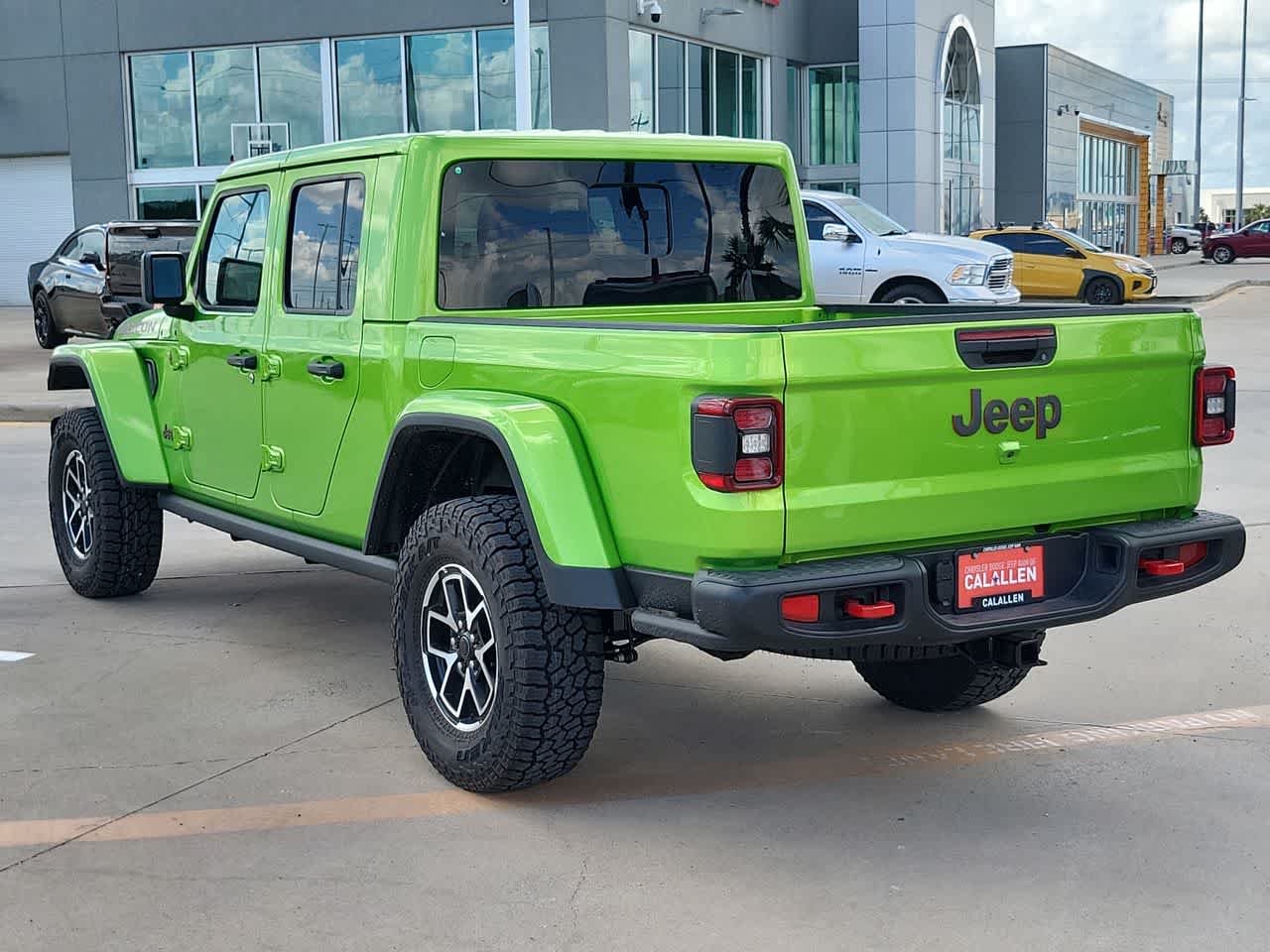 Thumbnail: 2025 Jeep Gladiator - 12