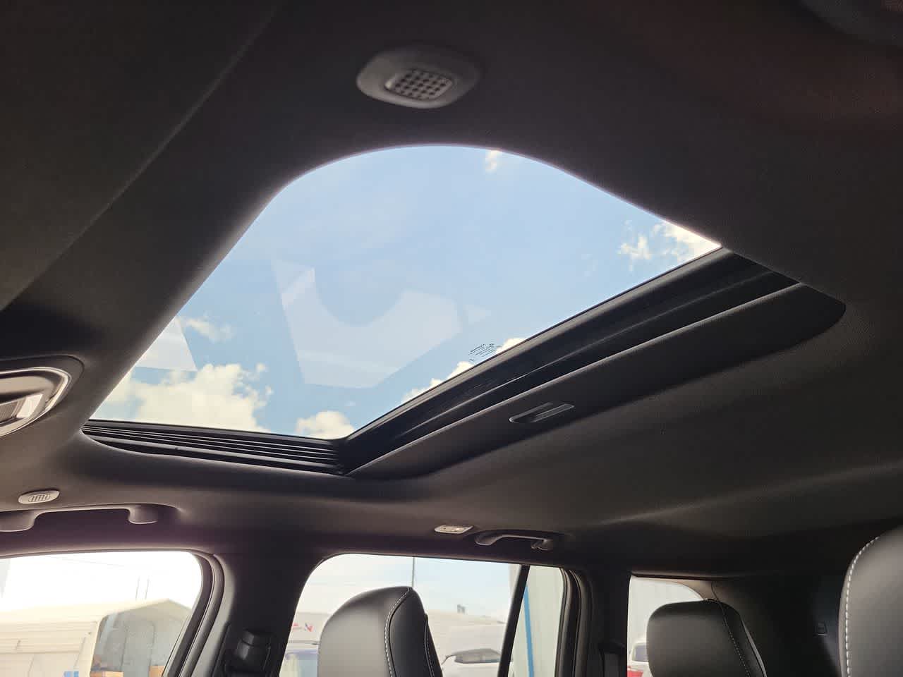 Thumbnail: 2025 Jeep Grand Cherokee - 30