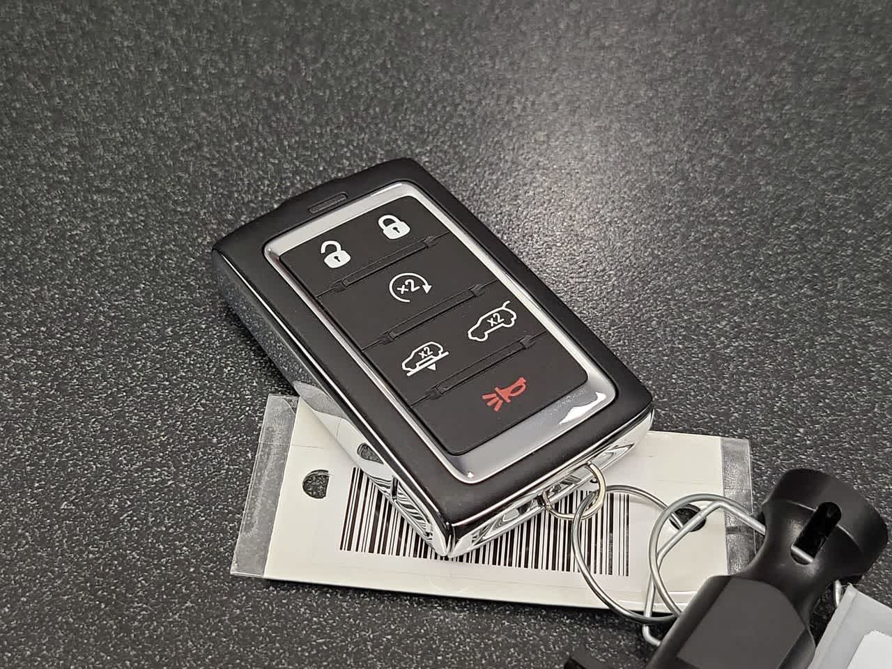 Thumbnail: 2026 Jeep Grand Wagoneer - 28