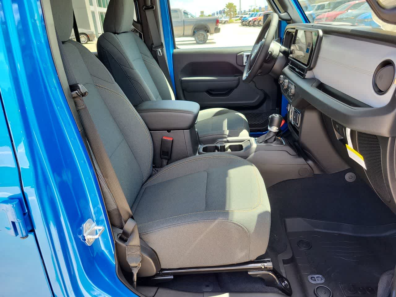 Thumbnail: 2025 Jeep Wrangler - 22