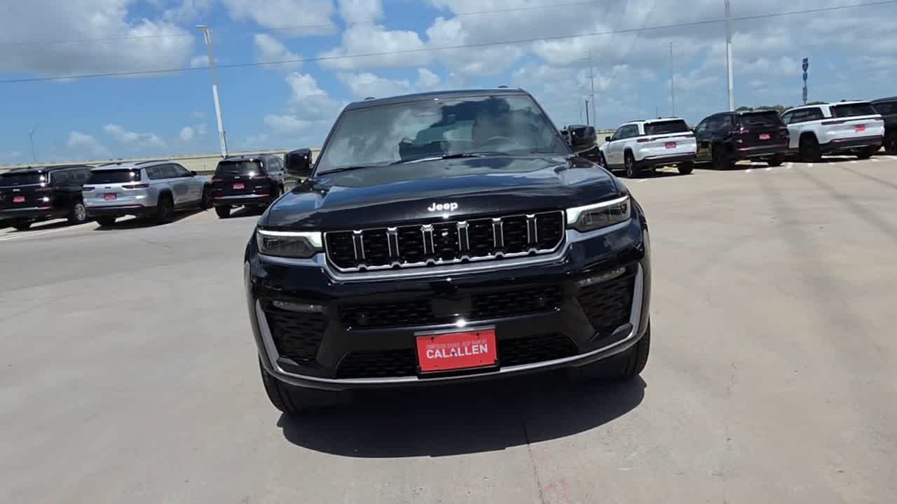 Thumbnail: 2026 Jeep Grand Cherokee - 3