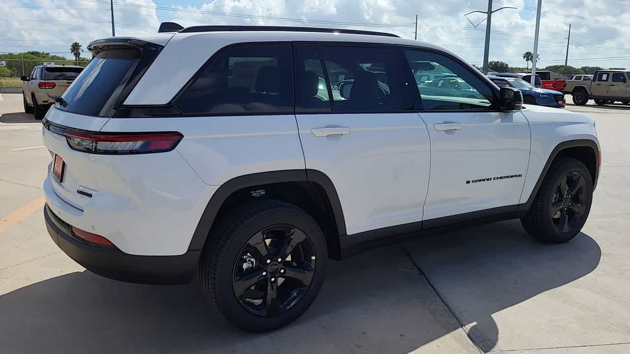 Thumbnail: 2025 Jeep Grand Cherokee - 8