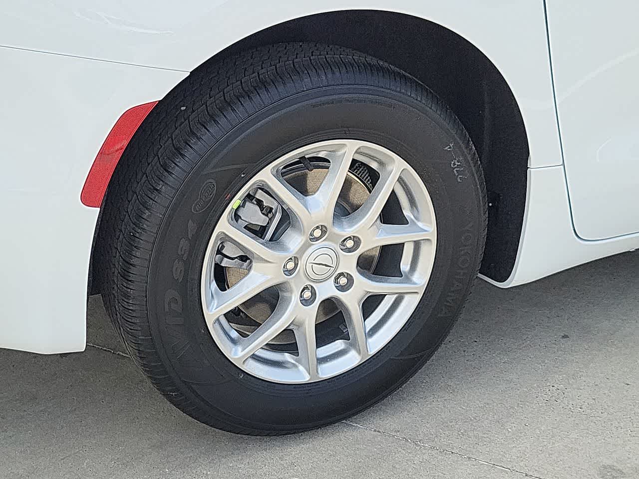 Thumbnail: 2026 Chrysler Pacifica - 16