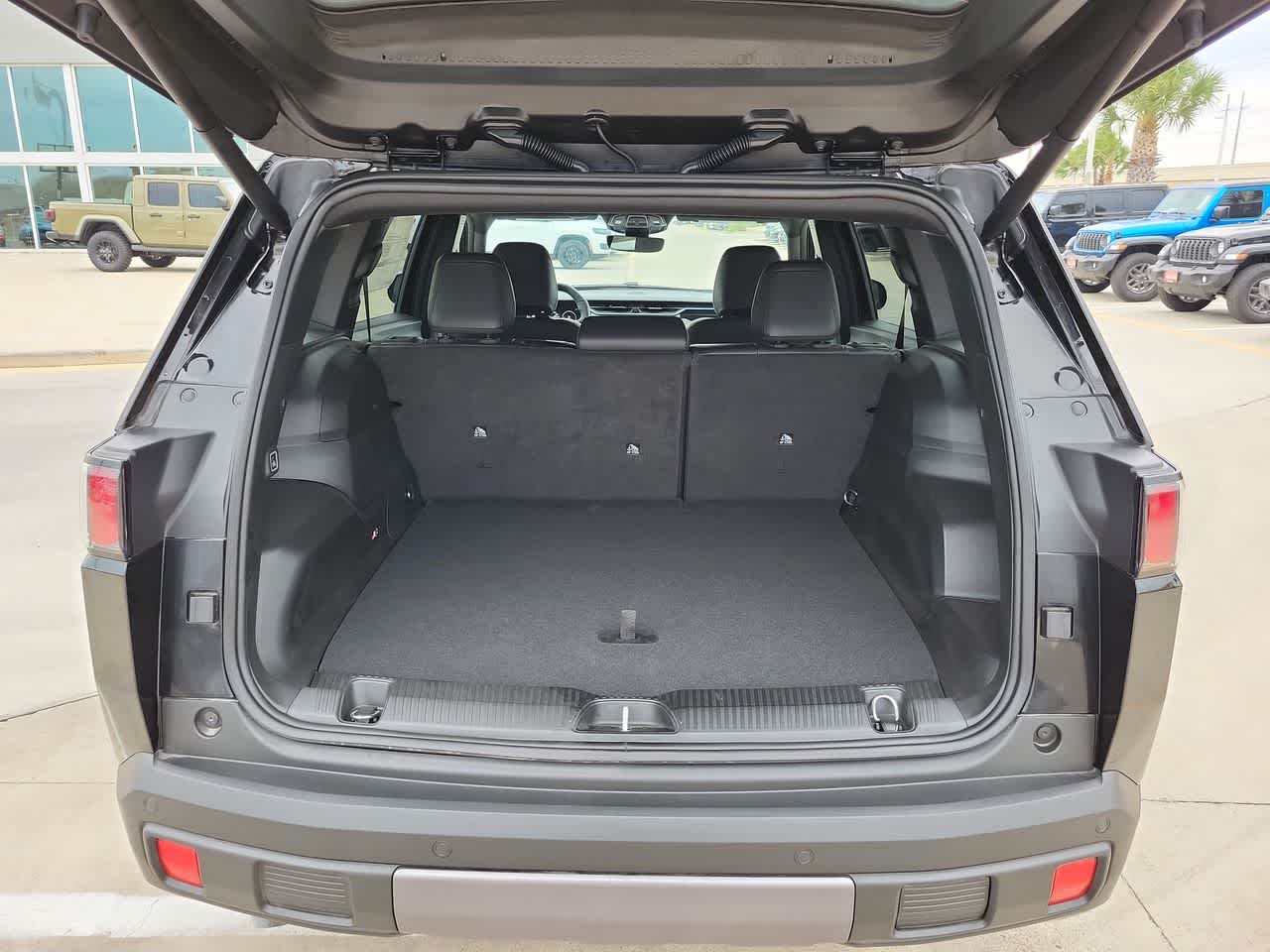 Thumbnail: 2026 Jeep Cherokee - 27