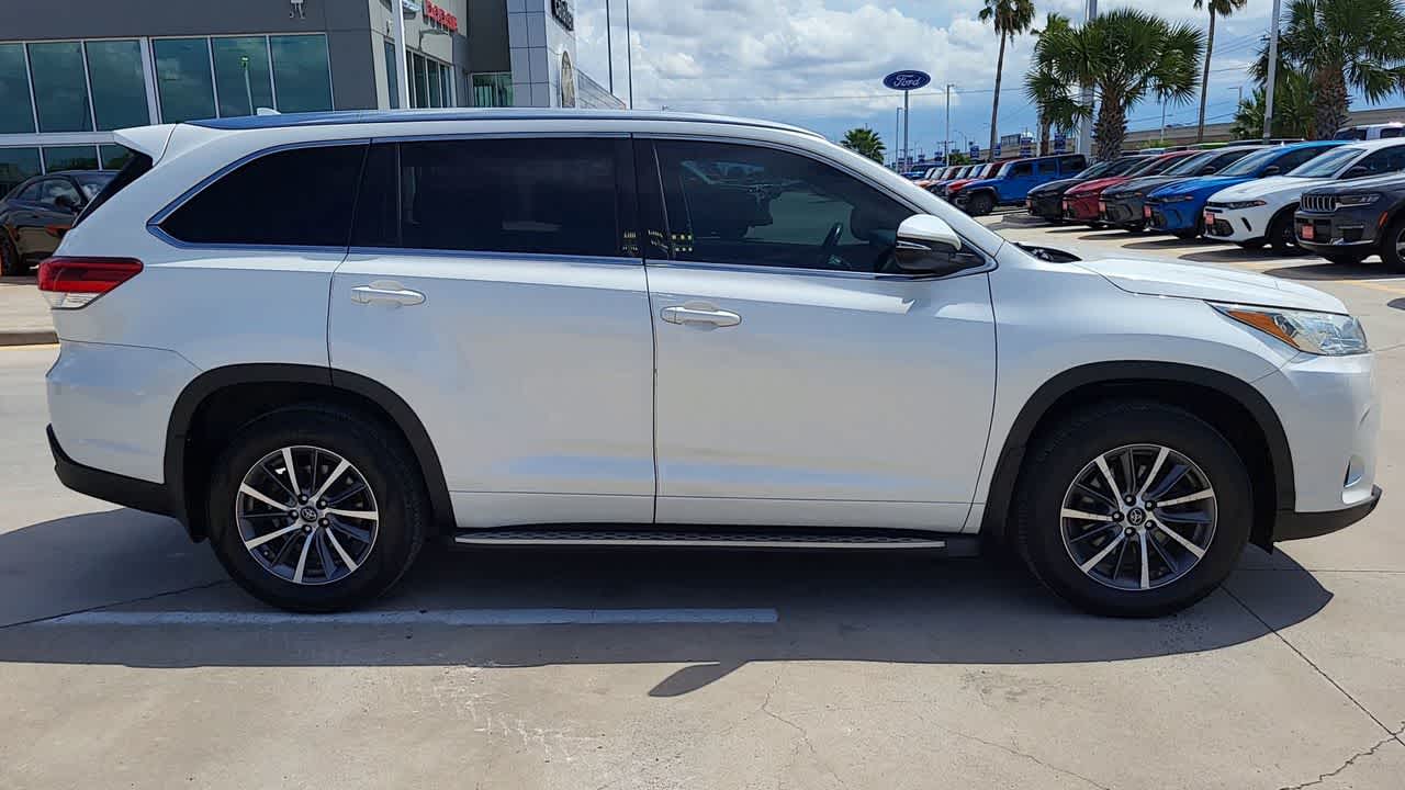 Thumbnail: 2018 Toyota Highlander - 9