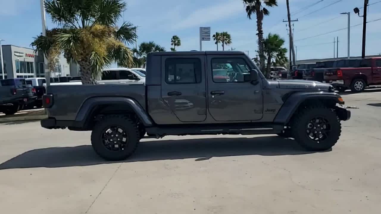 Thumbnail: 2026 Jeep Gladiator - 9