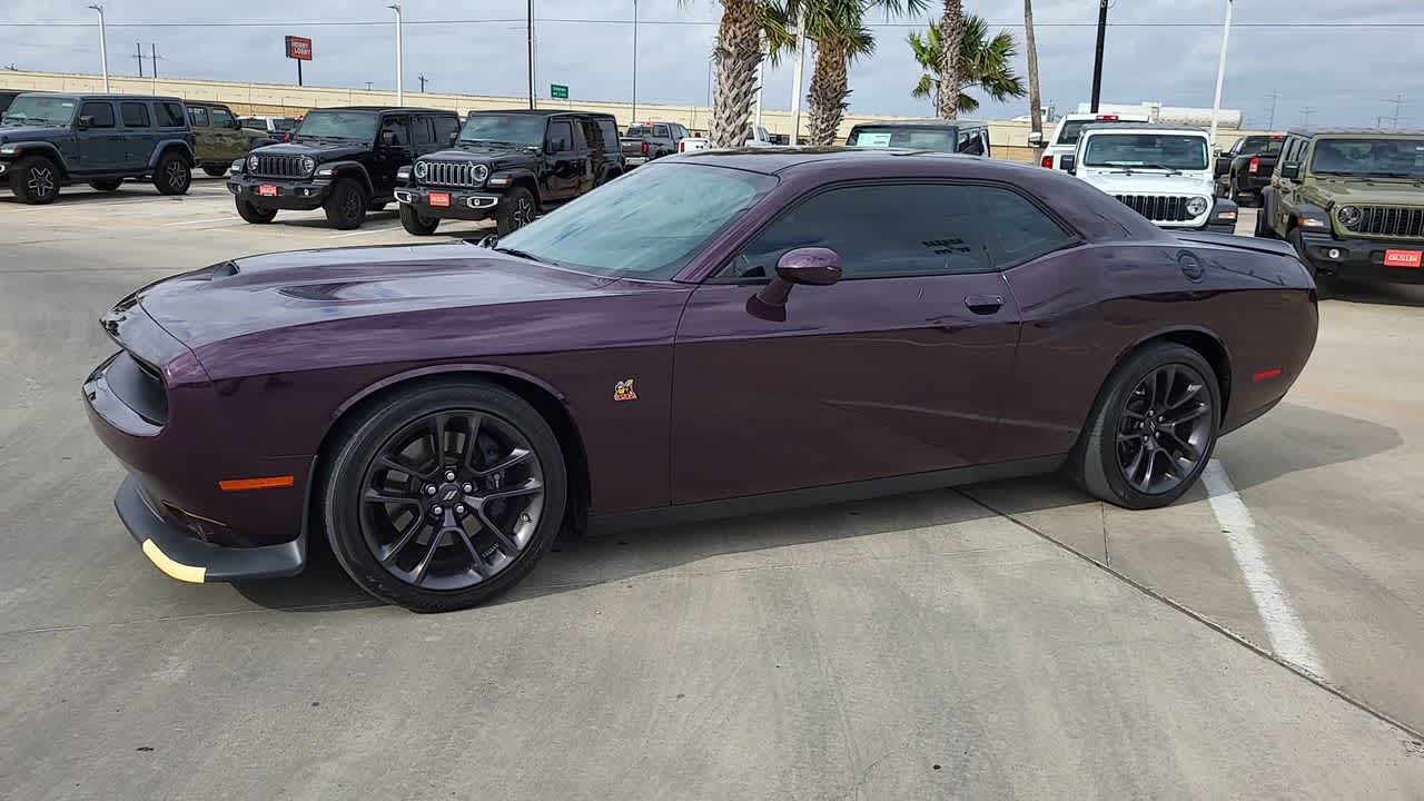 Thumbnail: 2022 Dodge Challenger - 4