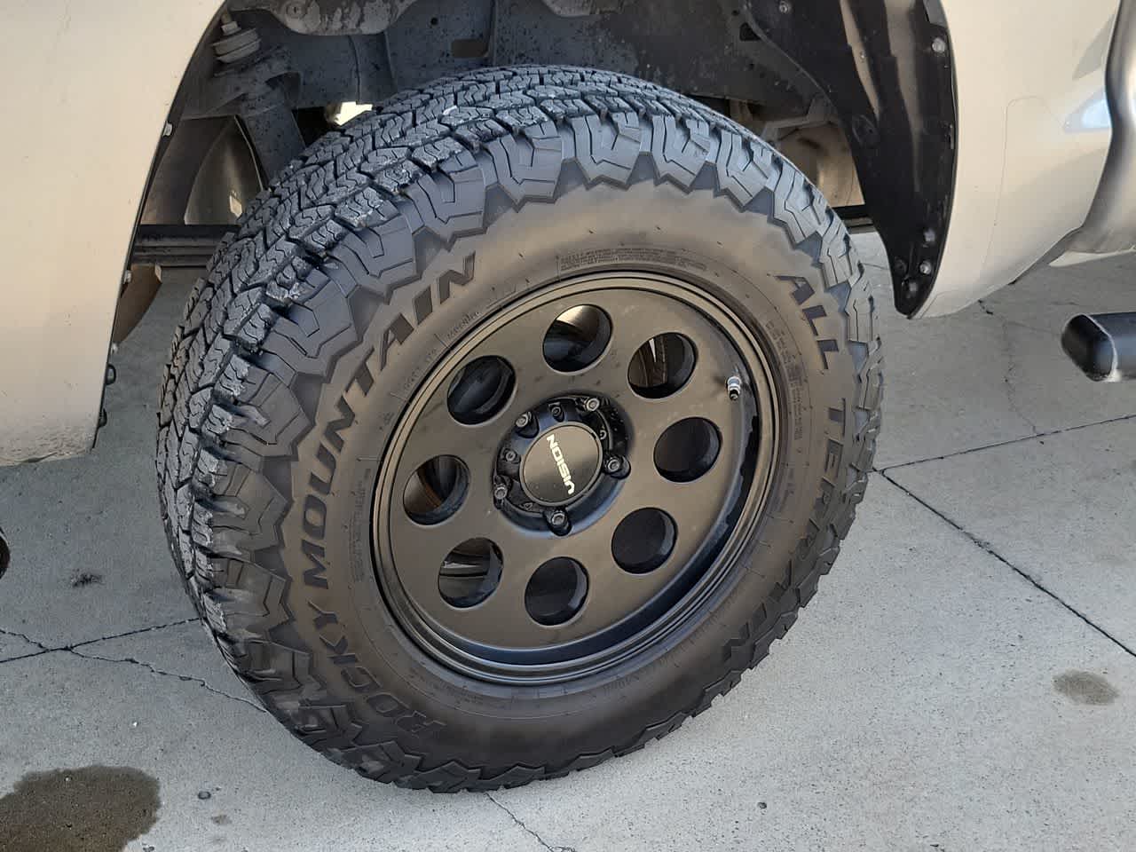 Thumbnail: 2018 Toyota Tundra - 16