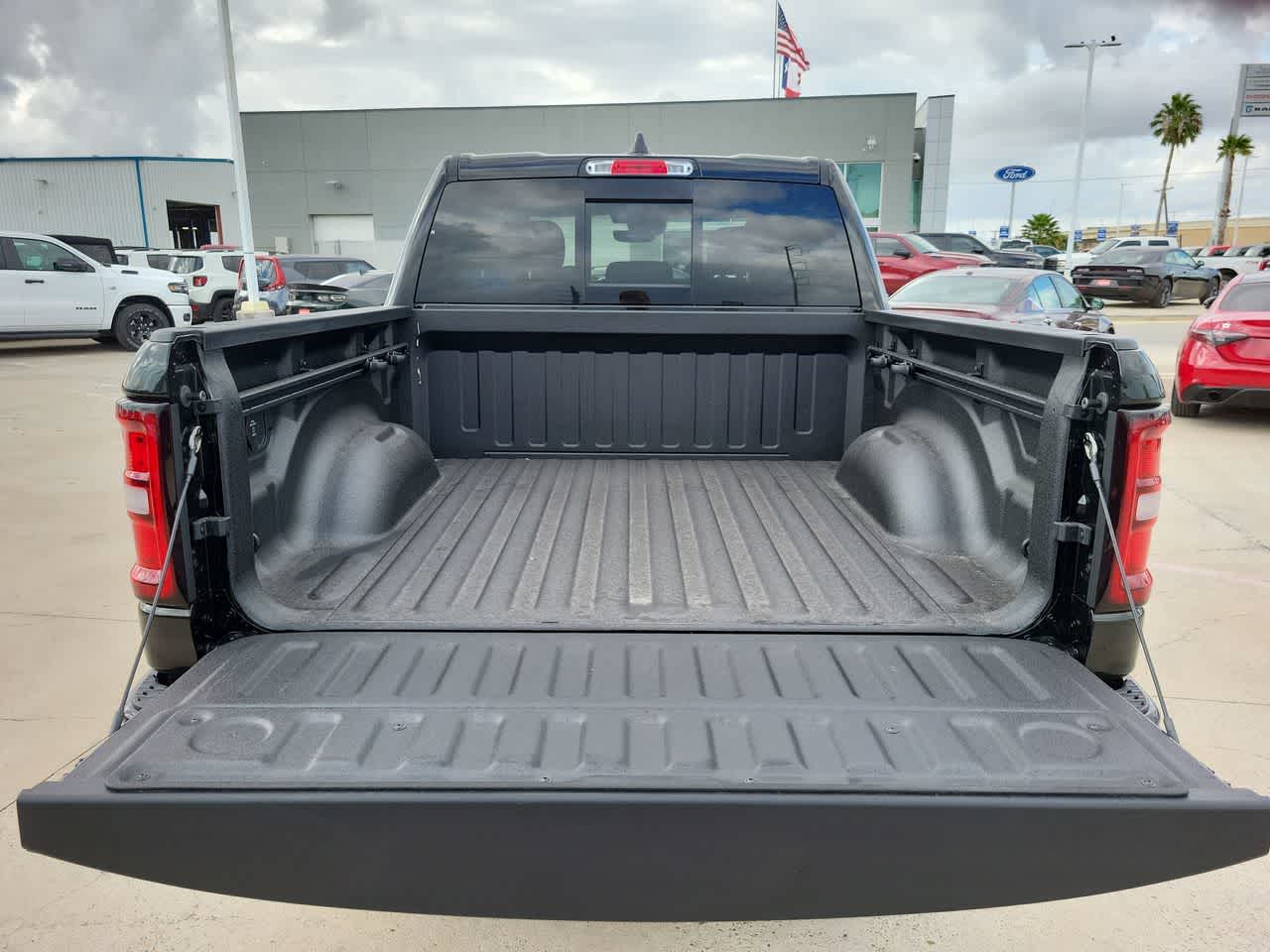 Thumbnail: 2026 RAM 1500 - 27