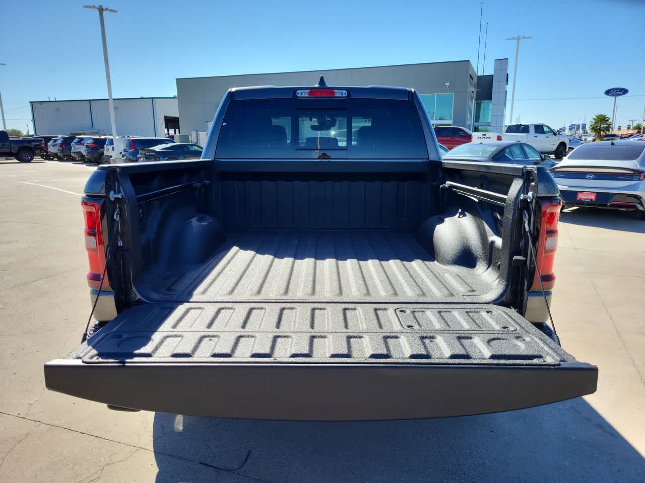 Thumbnail: 2026 RAM 1500 - 27