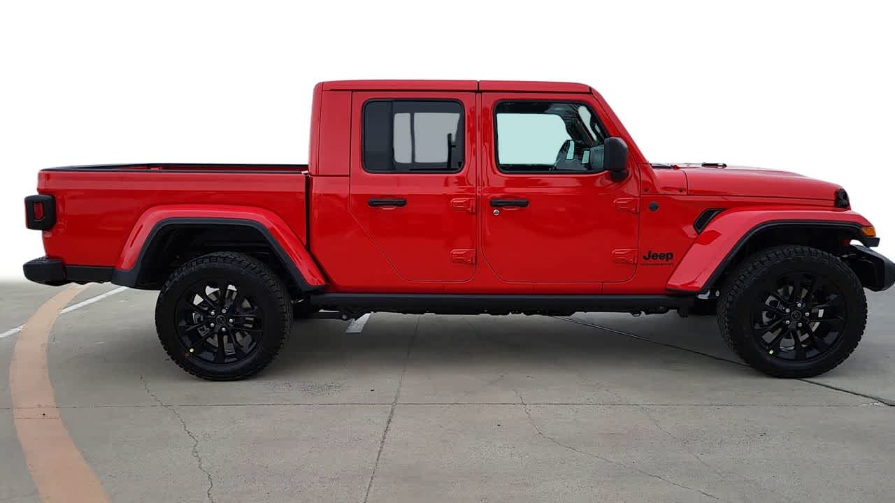 Thumbnail: 2025 Jeep Gladiator - 9