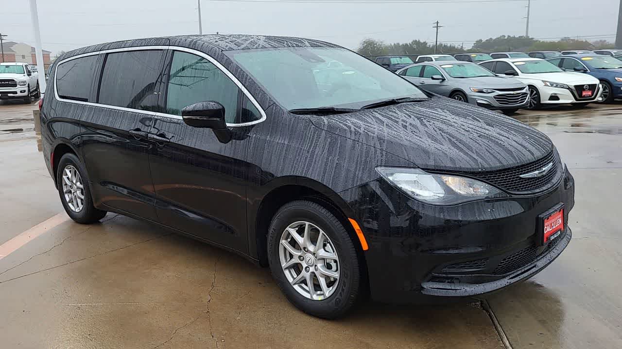 Thumbnail: 2026 Chrysler Voyager - 2