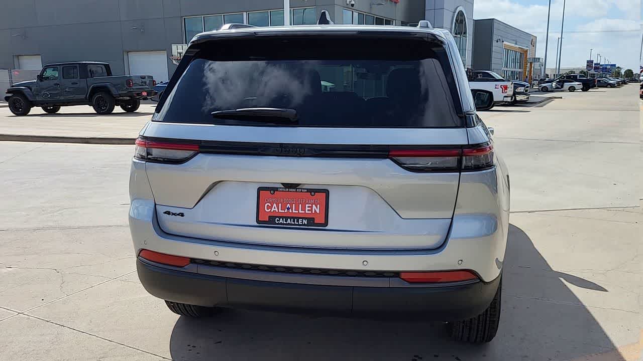 Thumbnail: 2026 Jeep Grand Cherokee - 7