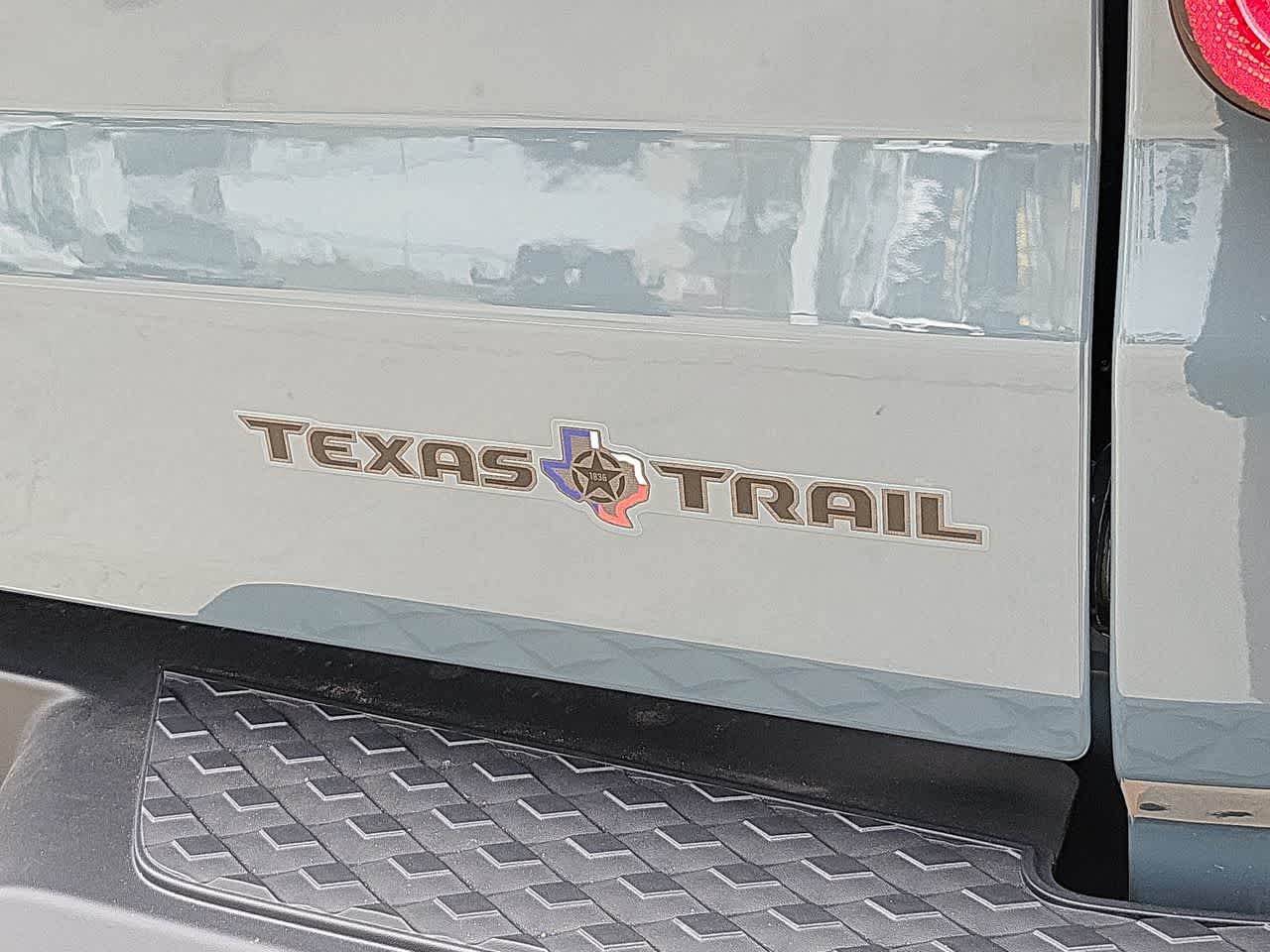 Thumbnail: 2026 Jeep Gladiator - 15