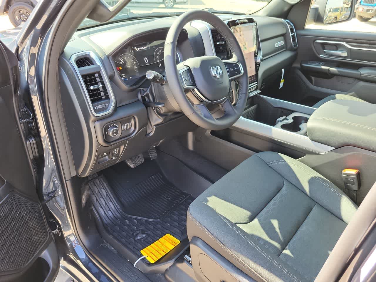 Thumbnail: 2026 RAM 1500 - 10